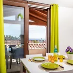 Apartman Gaimaro' A 50 M Dalla *