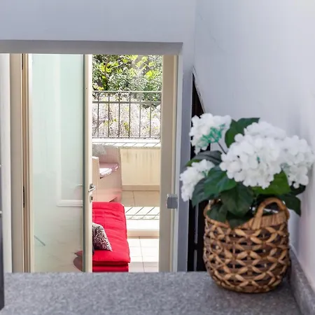 Gaimaro' A 50 M Dalla Appartement *