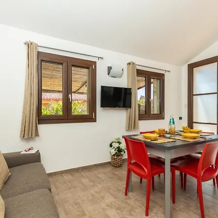 Apartment Gaimaro' A 50 M Dalla Àrbatax