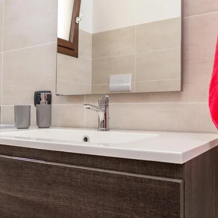 Gaimaro' A 50 M Dalla Apartment Àrbatax